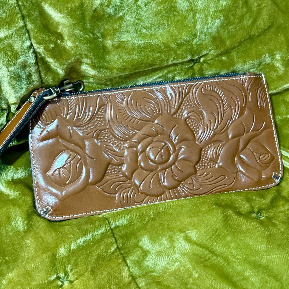 Patricia Nash St. Croce Tooled Wristlet/clutch.